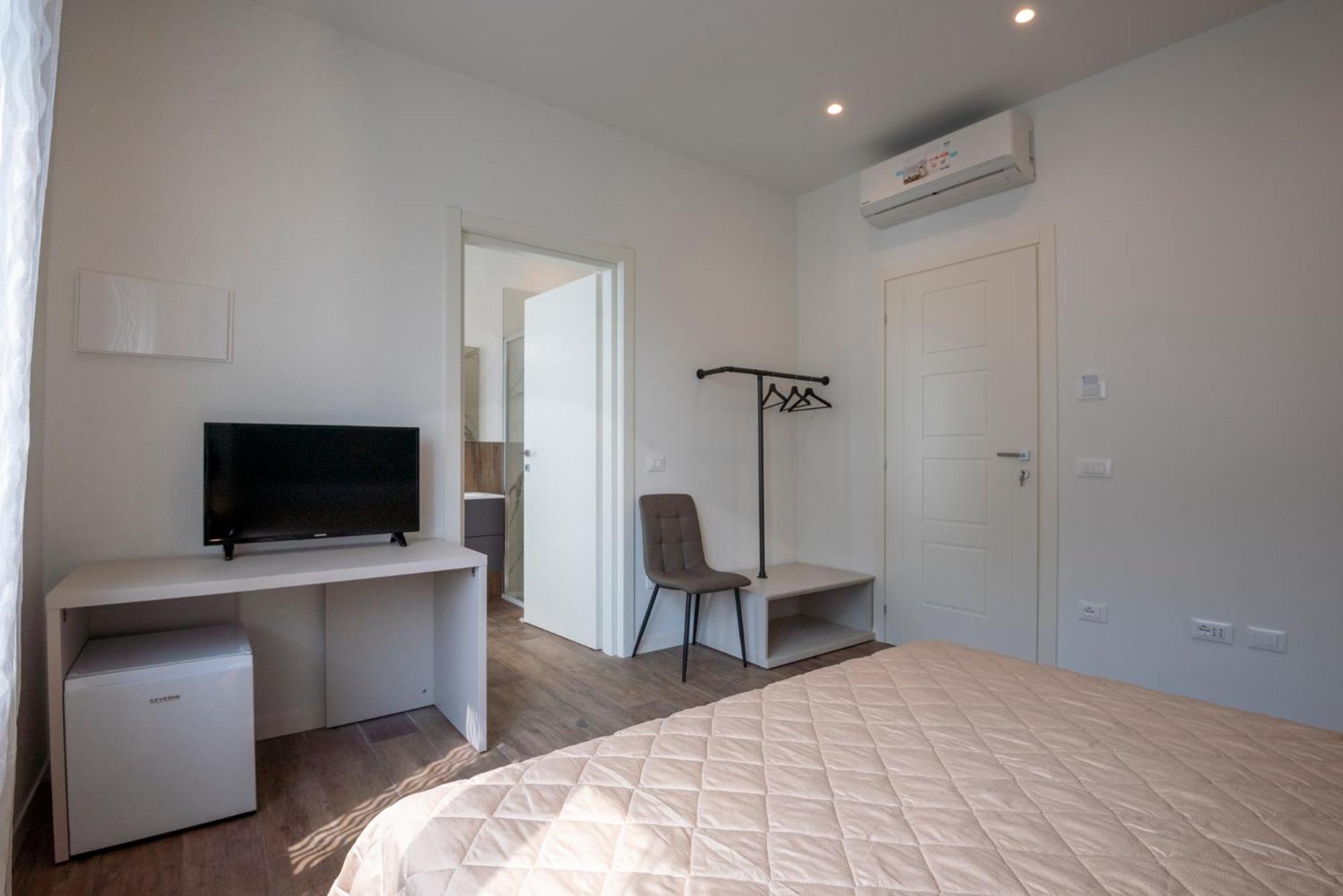 Iarsera Rooms And Apartment Λούκα Εξωτερικό φωτογραφία