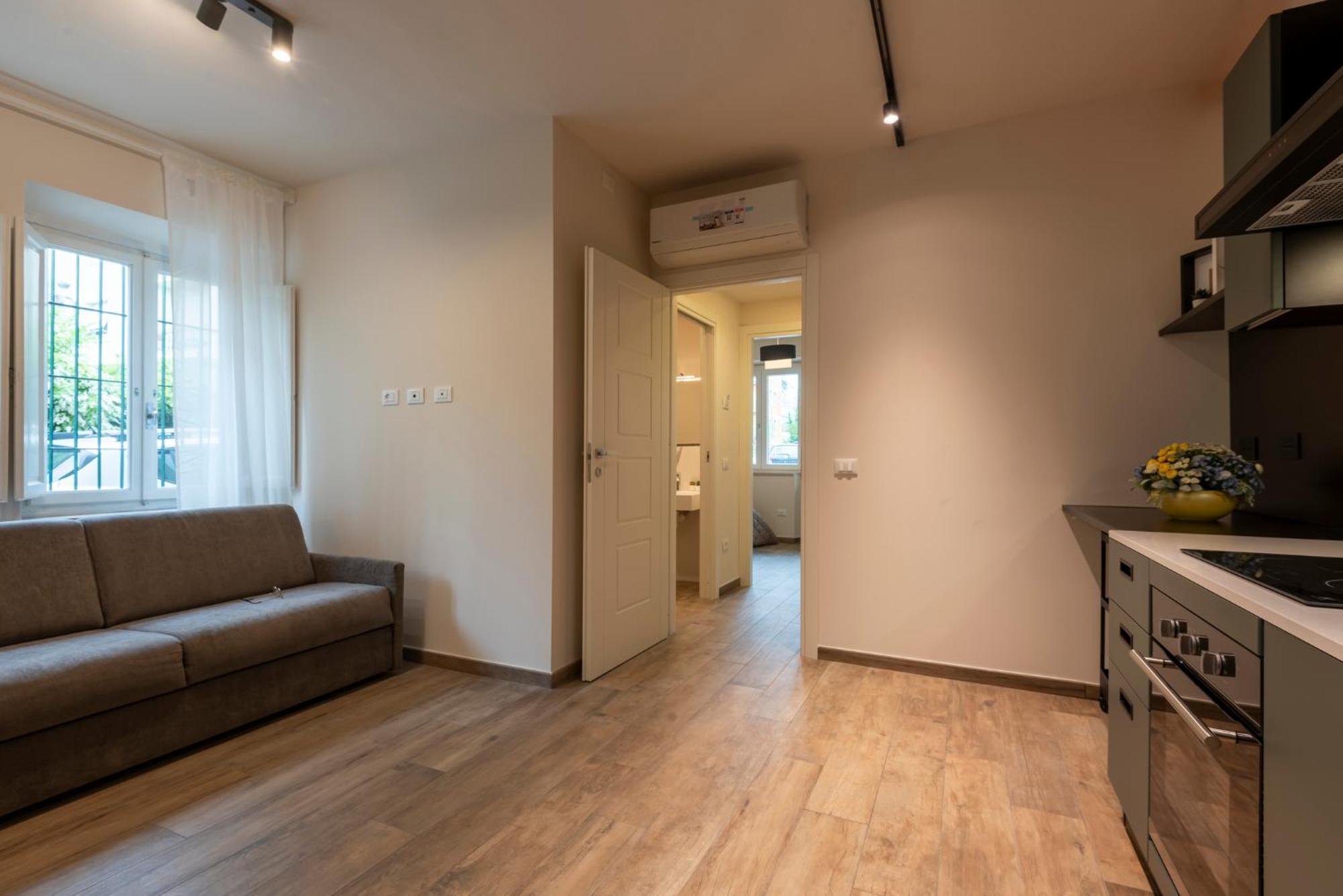 Iarsera Rooms And Apartment Λούκα Εξωτερικό φωτογραφία